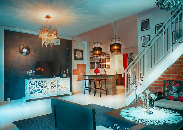 La Favela Club Villa In Seminyak